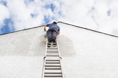 Peinture extérieure à Sainte-Léocadie — façades et ravalement
